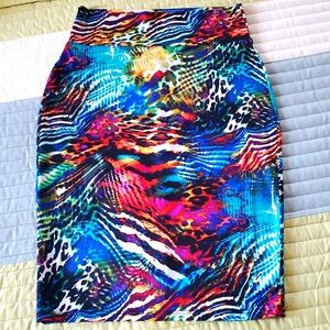**buy 2 get 1 free** XS wild print pencil skirt